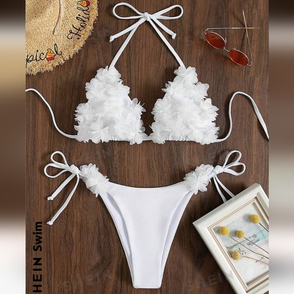 White Floral Applique Bikini - Picture 2 of 6